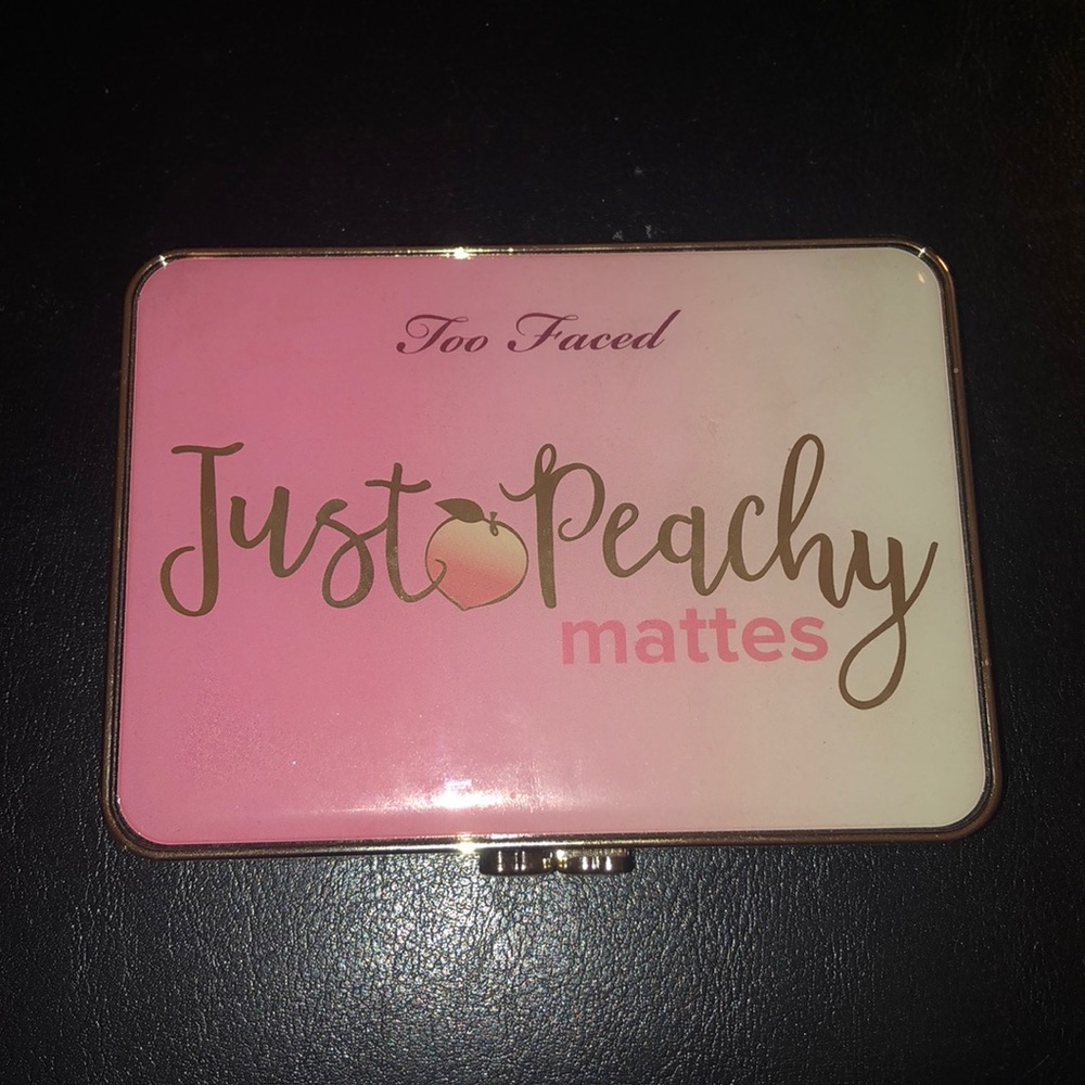 Too Faced Just Peachy Mattes Palette